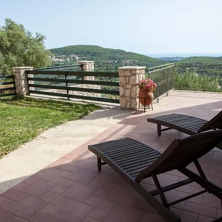 Tzanatos Villa Troianata