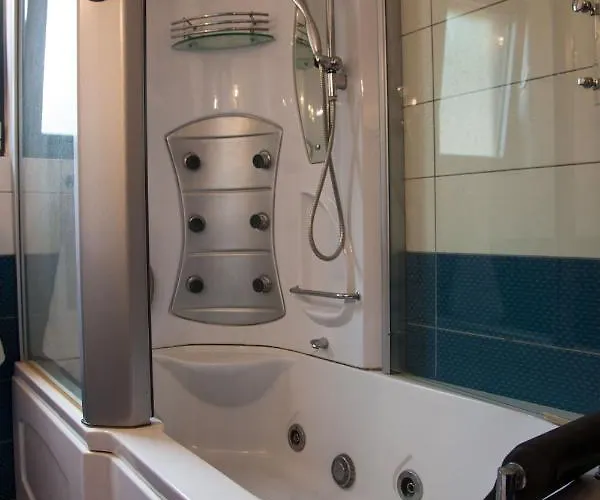 Tzanatos Willa Troianata