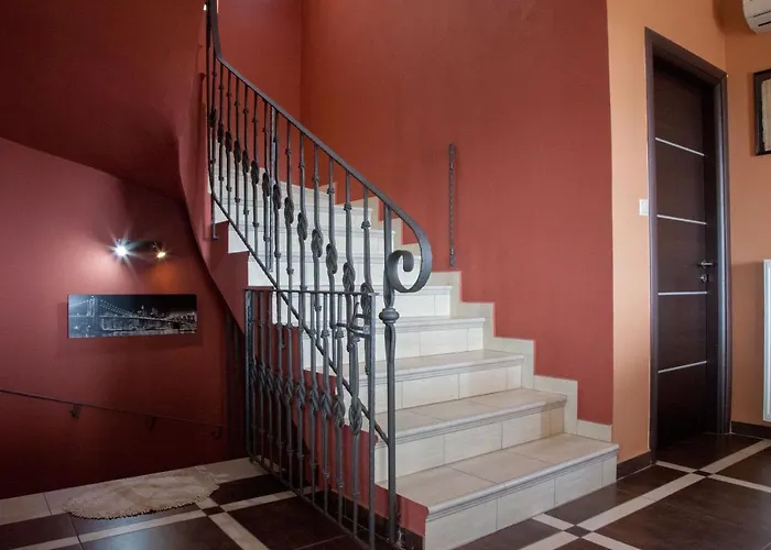 Villa Tzanatos *